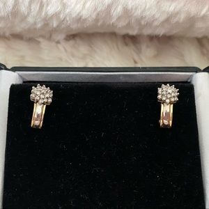 Diamond cluster 14k gold post earrings